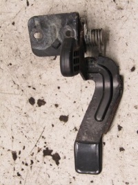 фото thumb №1, Засувка замок капот перед nissan qashqai j11