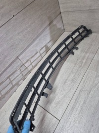 13668. meriva b решётка средняя бампер перед 13378395 Недорого, фото thumb