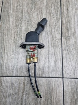 фото thumb №1, Важіль клапан гальма ручного volvo fl fe