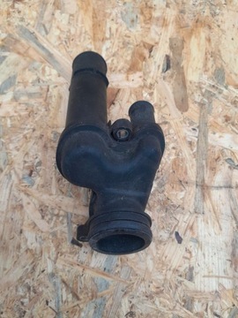 фото thumb №1, Штуцер воды peugeot 407 607 citroen c5 iii 2.7 hdi