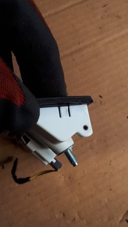 фото thumb №7, A4 b8 s4 ручка мікровимикач кришки задня sedan 5n0827566t