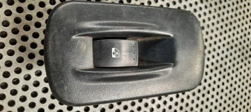фото thumb №1, Кнопка скла renault trafic 820001187c пошкоджений