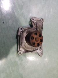 фото thumb №1, Насос wody 1.5dci renault clio iv 8200713853a