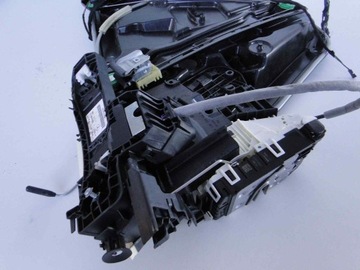 фото thumb №9, A w176 176 вкладка підйомник замок двері праві перед