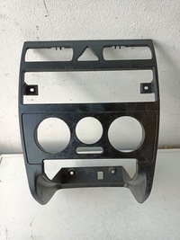 фото thumb №1, Рамка консоли audi a3 8l 8l0863263