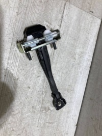 фото thumb №1, Ford kuga mk3 iii 2023 ограничитель дверь задняя