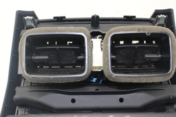 фото thumb №10, Решётка воздуховод кондиционера usb c зад bmw g30 g31 9493421