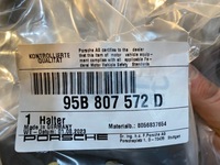 фото thumb №10, Porsche macan 95b кронштейн напрямна бампера правий задня 95b807572d