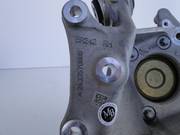 фото thumb №6, Mercedes eqb 243 x243 w243 поворотна опора ступиця задня права