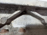 Купить Porsche 968 балка кронштейн коробки передач 94437502406, фото thumb