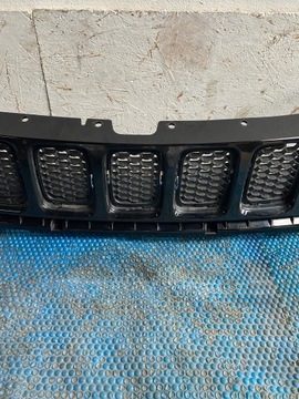 фото thumb №3, Решётка радиатора решётка jeep compas ii 2017-