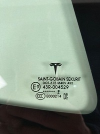 фото thumb №5, Скло кузовна права tesla 3