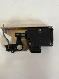 фото thumb №1, Двигатель крышка заливной топлива jaguar xj