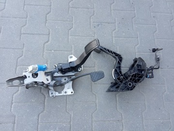 фото thumb №10, Ford fiesta mk8 2017-23r.- педали комплект