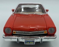 Ford Pinto 1974 1:24 модель Motormax 79044 оранжевый