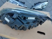 фото thumb №3, Nowa лампа права фара 31420004 volvo v40 cc40