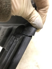 фото thumb №10, Tesla 3 уплотнитель дверь левая передняя 1090495-00-e