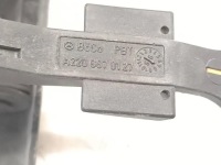 фото thumb №7, Замок капота mercedes-benz s w220 a2208800364 3.2l бензин 165kw 1999