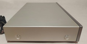 NAD C422 - AM/FM тюнер + орг. пакет