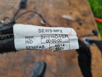 фото thumb №3, Замок джгут двері лівий зад captur i 825019935r