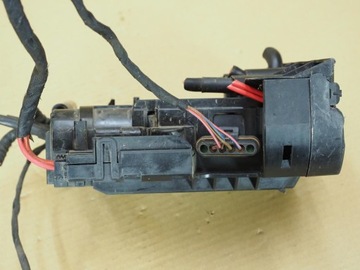 фото thumb №9, Mercedes w204 клемма патрон/заряд модуль акумулятора 2045403750