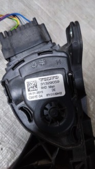 Volvo v60 s60 ii 1.6d - педаль потенциометр газа rhd - 31329059 Цена, фото thumb