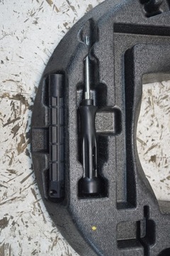 фото thumb №5, Вкладка колёса набор ремонтный ключ audi a4 b9 8w0012109