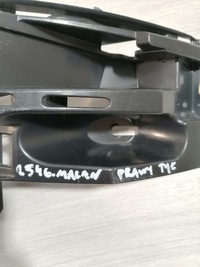 фото thumb №8, Macan напрямна бампер правий задня 95b807484