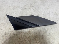 фото thumb №1, Opel grandland x трикутник заглушка правий yp00065280