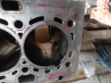 BMW E81 E90 E60 - 2.0D b47D20A БЛОК ДВИГАТЕЛЯ