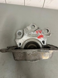 фото thumb №1, Кронштейн двигуна подушка volvo 31686886 .54.