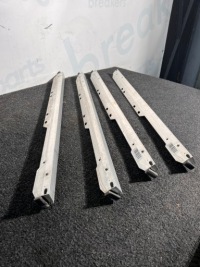 фото thumb №1, Volvo xc90 ii кронштейн балка жабо 31448888