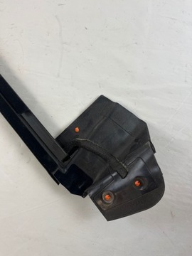 фото thumb №7, Tesla модель 3 права сторона планка /прокладка скла двері задніх 109050400f