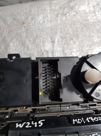 фото thumb №8, Панель кондиционера w245 2108302685 + панель переключателей 2108200151 + рамка