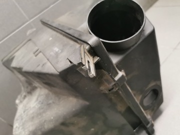 фото thumb №6, Корпус фільтра повітря audi a8 d2 2.5 059133837a