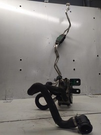 фото thumb №1, Jaguar f-pace 2.0d радиатор масла aw837a095aa