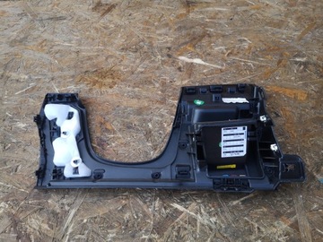 фото thumb №7, Renault clio v захист панелі бардачок 689213069r