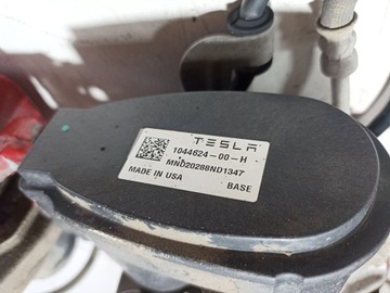 фото thumb №16, Tesla модель 3 зажимы диски тормозные