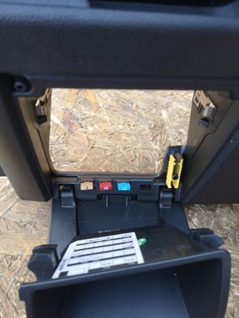 фото thumb №6, Renault clio v захист панелі бардачок 689213069r