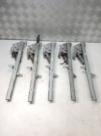 фото thumb №8, Podajnik поперечина правий перед mercedes w209 clk 2098600282