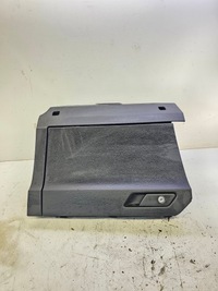 фото thumb №1, Бардачок пассажира audi q3 f3 83a 83b857035