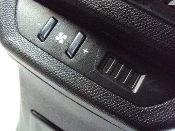 фото thumb №5, Підлокітник перетворювач 230v peugeot 2008 ii 19-