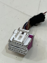 фото thumb №1, Колодка штекер audi a7 c7 4f0972483e