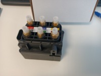 фото thumb №1, Клапан airmatic a2513200058 mercedes w164 w166 w221