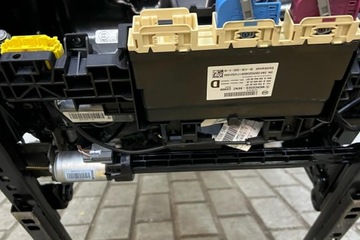 фото thumb №8, Сиденье переднее правый mercedes-benz m w166 a1669008506 дизель 2017