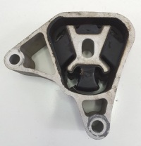 фото thumb №1, Кронштейн подушка двигуна mercedes w246 w176 w117 cgi