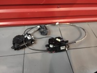 фото thumb №1, Bmw 7 f01 f02 замок доводчик задний крышки багажника задняя 7191213