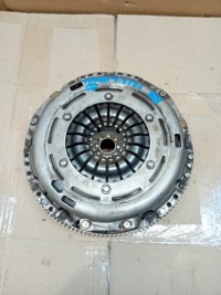 фото thumb №1, Сцепление двухмассовый маховик vw passat b8 04l141031a