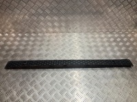 фото thumb №1, Решётка решётка радиатора средняя бампера mercedes gla ii h247