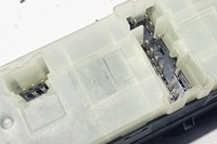 фото thumb №7, Кнопка управление окон левых передних дверь nissan